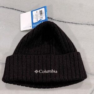 *NEW* with tag warm head cover. Color is a Classic Rich Brown!
